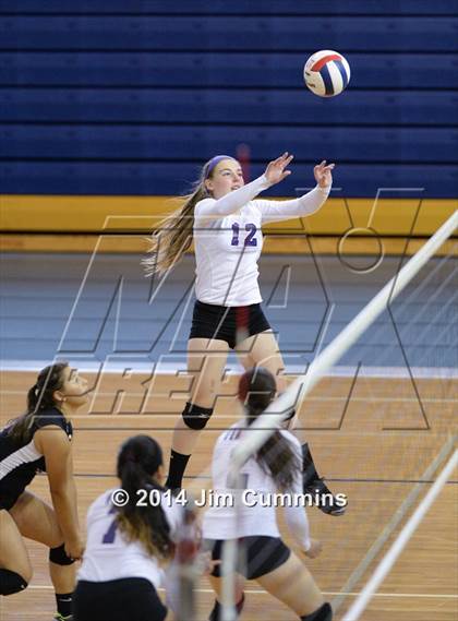 Thumbnail 3 in Chicago Christian vs Niles North (Eagle Invite) photogallery.
