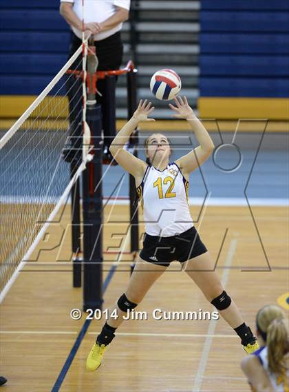 Thumbnail 2 in Chicago Christian vs Niles North (Eagle Invite) photogallery.