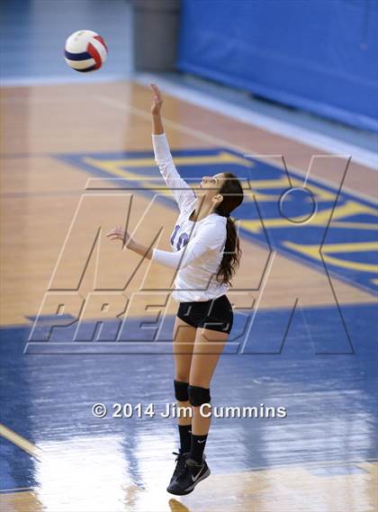 Thumbnail 3 in Chicago Christian vs Niles North (Eagle Invite) photogallery.