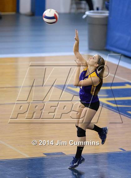 Thumbnail 3 in Chicago Christian vs Niles North (Eagle Invite) photogallery.