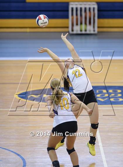 Thumbnail 2 in Chicago Christian vs Niles North (Eagle Invite) photogallery.