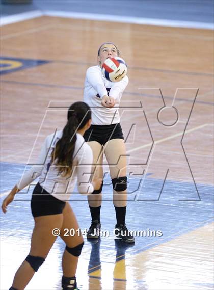 Thumbnail 2 in Chicago Christian vs Niles North (Eagle Invite) photogallery.