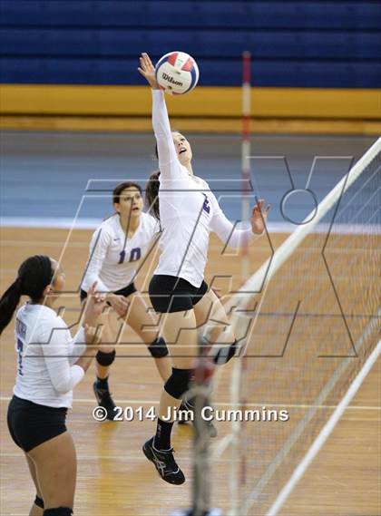 Thumbnail 3 in Chicago Christian vs Niles North (Eagle Invite) photogallery.