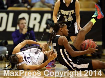 Thumbnail 2 in Mesa Ridge vs. Pueblo South (CHSAA 4A Semifinal) photogallery.