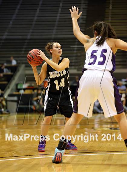 Thumbnail 3 in Mesa Ridge vs. Pueblo South (CHSAA 4A Semifinal) photogallery.