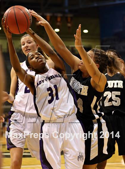Thumbnail 3 in Mesa Ridge vs. Pueblo South (CHSAA 4A Semifinal) photogallery.