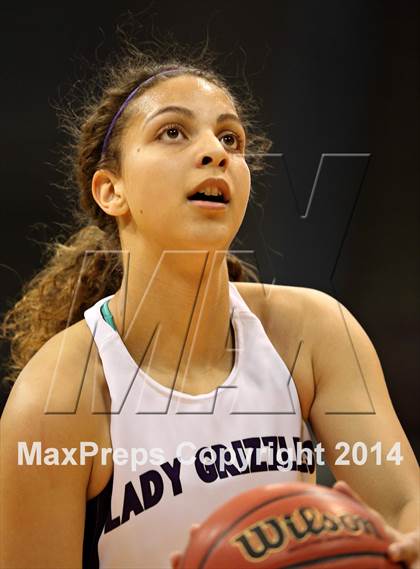 Thumbnail 2 in Mesa Ridge vs. Pueblo South (CHSAA 4A Semifinal) photogallery.