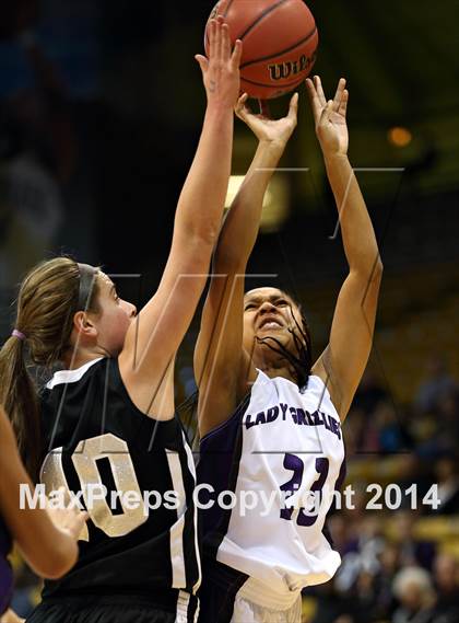 Thumbnail 3 in Mesa Ridge vs. Pueblo South (CHSAA 4A Semifinal) photogallery.