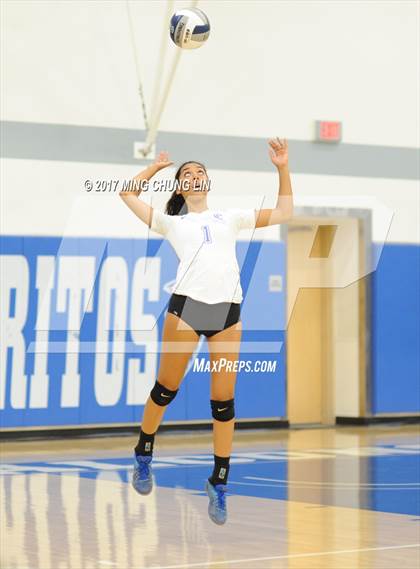 Thumbnail 3 in Culver City vs. Santa Monica (CIF SS D4 Final) photogallery.