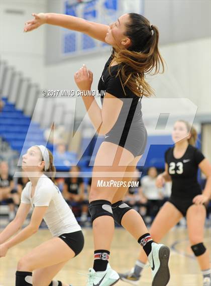 Thumbnail 3 in Culver City vs. Santa Monica (CIF SS D4 Final) photogallery.