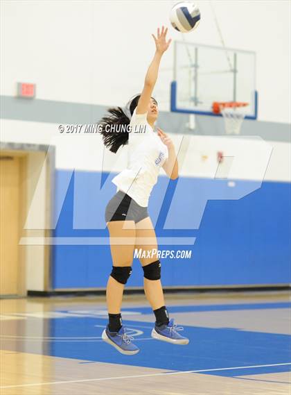 Thumbnail 3 in Culver City vs. Santa Monica (CIF SS D4 Final) photogallery.