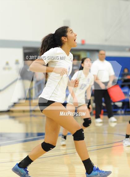 Thumbnail 3 in Culver City vs. Santa Monica (CIF SS D4 Final) photogallery.