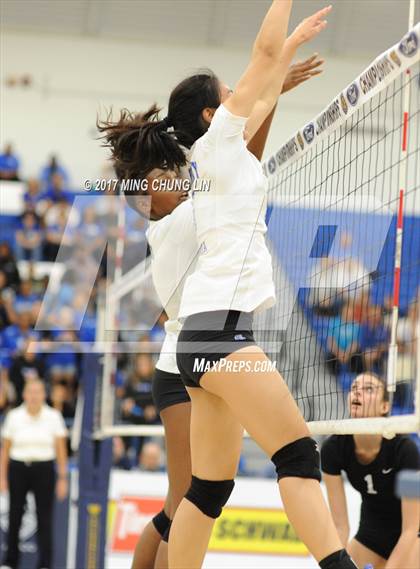 Thumbnail 3 in Culver City vs. Santa Monica (CIF SS D4 Final) photogallery.
