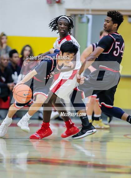 Thumbnail 2 in Brentwood School vs Taft photogallery.