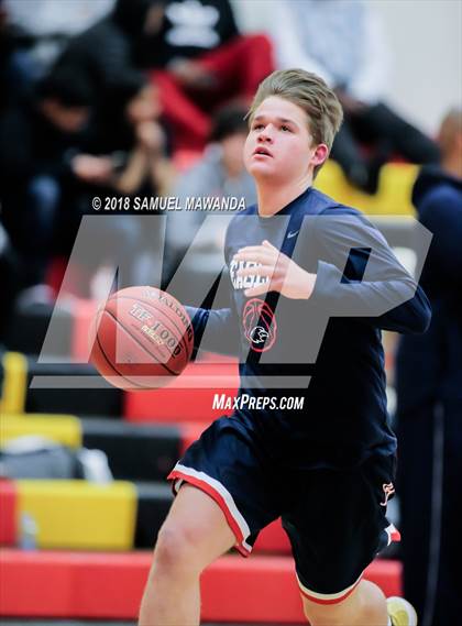 Thumbnail 2 in Brentwood School vs Taft photogallery.