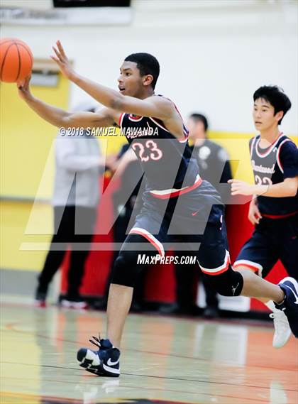 Thumbnail 3 in Brentwood School vs Taft photogallery.