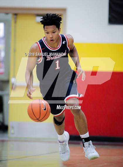 Thumbnail 1 in Brentwood School vs Taft photogallery.
