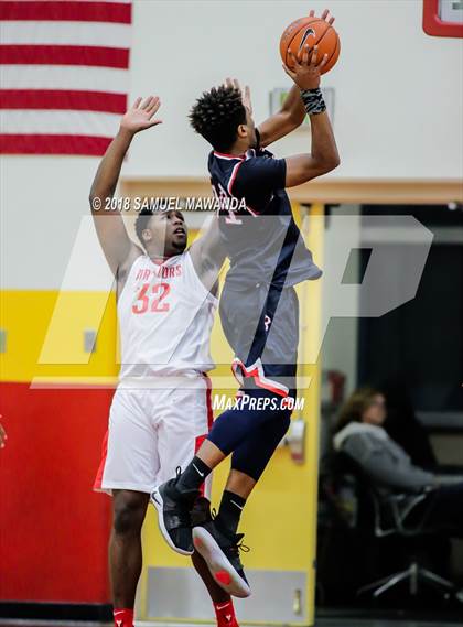 Thumbnail 2 in Brentwood School vs Taft photogallery.