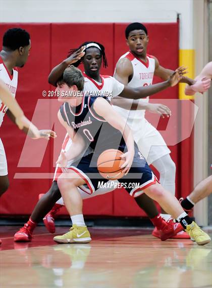 Thumbnail 2 in Brentwood School vs Taft photogallery.