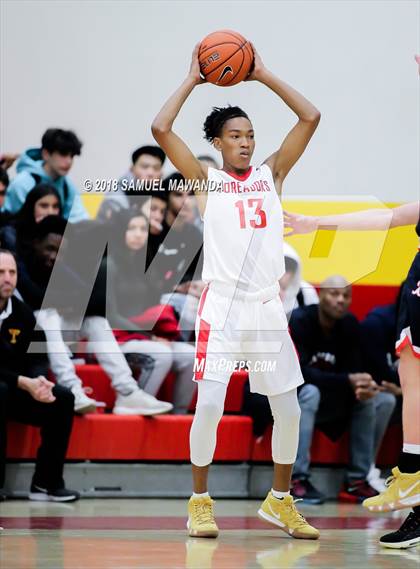 Thumbnail 1 in Brentwood School vs Taft photogallery.