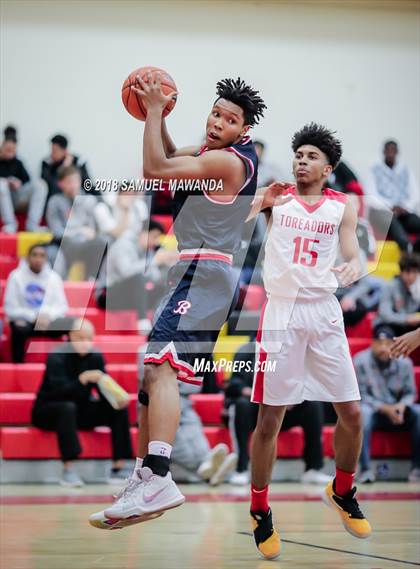 Thumbnail 1 in Brentwood School vs Taft photogallery.
