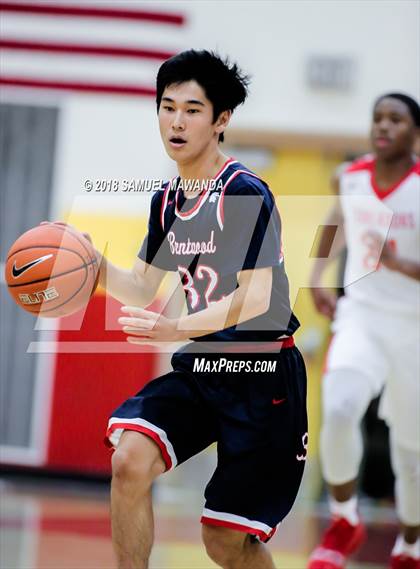 Thumbnail 1 in Brentwood School vs Taft photogallery.