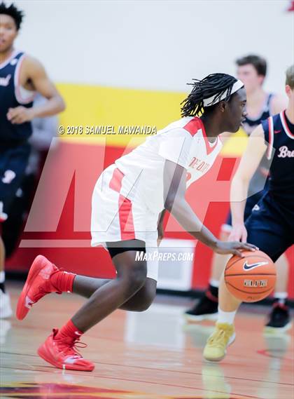 Thumbnail 2 in Brentwood School vs Taft photogallery.