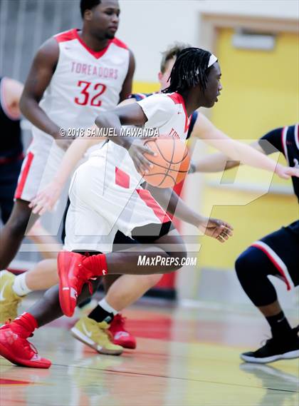 Thumbnail 1 in Brentwood School vs Taft photogallery.