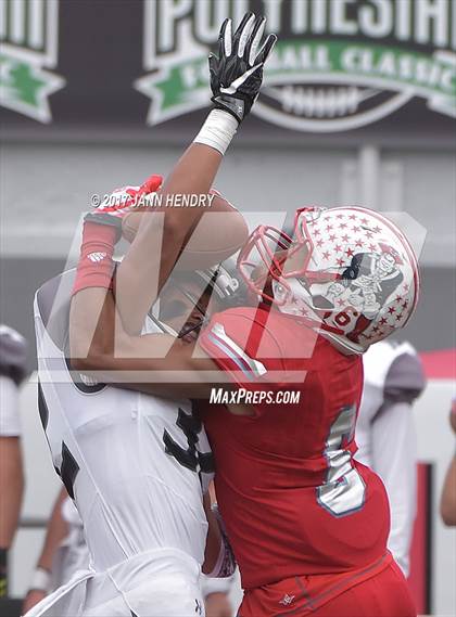 Thumbnail 1 in Alta vs. Liberty (Polynesian Football Classic) photogallery.