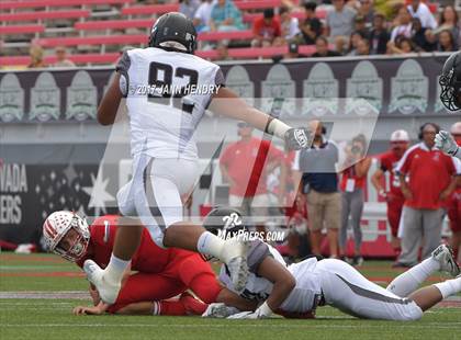 Thumbnail 3 in Alta vs. Liberty (Polynesian Football Classic) photogallery.