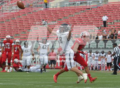 Thumbnail 2 in Alta vs. Liberty (Polynesian Football Classic) photogallery.