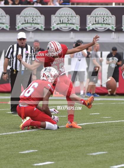 Thumbnail 1 in Alta vs. Liberty (Polynesian Football Classic) photogallery.
