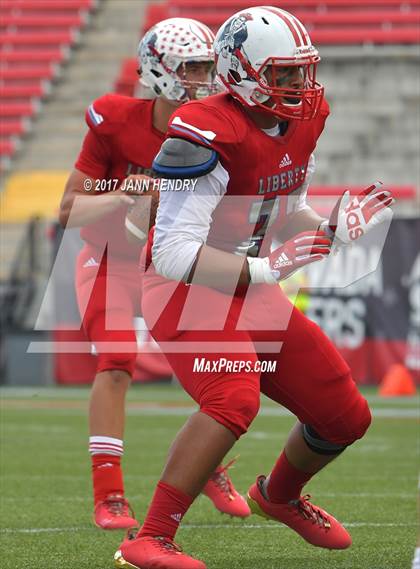 Thumbnail 3 in Alta vs. Liberty (Polynesian Football Classic) photogallery.