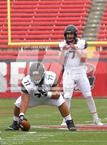 Thumbnail 2 in Alta vs. Liberty (Polynesian Football Classic) photogallery.