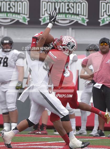 Thumbnail 2 in Alta vs. Liberty (Polynesian Football Classic) photogallery.
