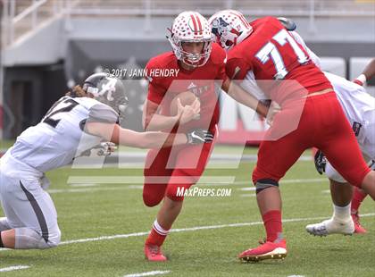 Thumbnail 1 in Alta vs. Liberty (Polynesian Football Classic) photogallery.