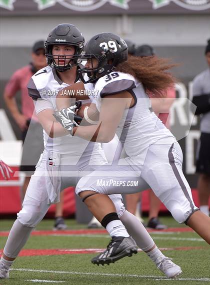 Thumbnail 3 in Alta vs. Liberty (Polynesian Football Classic) photogallery.