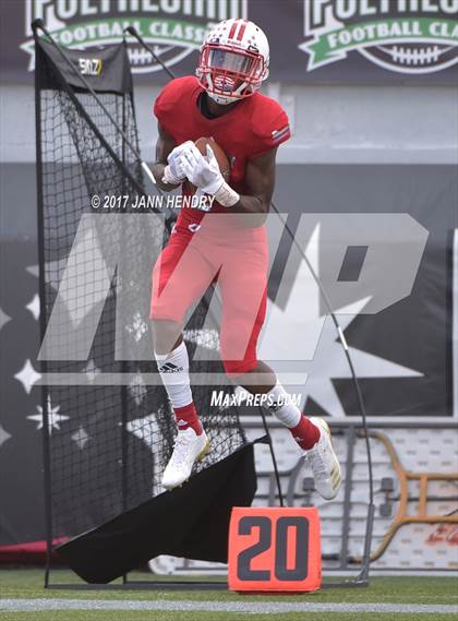 Thumbnail 1 in Alta vs. Liberty (Polynesian Football Classic) photogallery.
