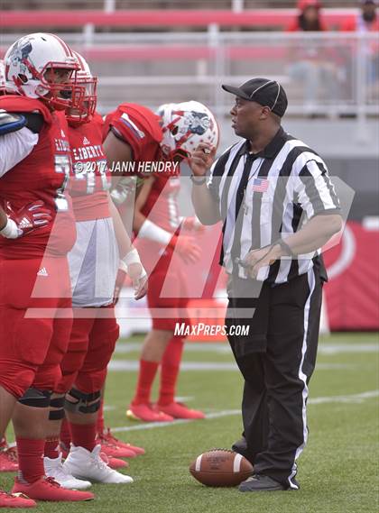 Thumbnail 2 in Alta vs. Liberty (Polynesian Football Classic) photogallery.
