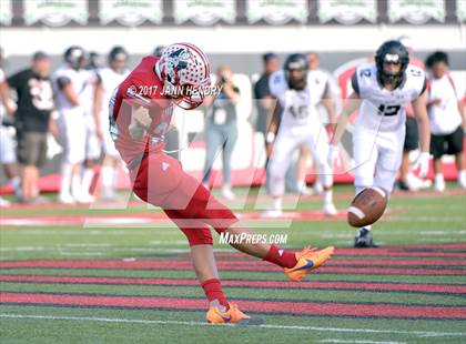 Thumbnail 1 in Alta vs. Liberty (Polynesian Football Classic) photogallery.