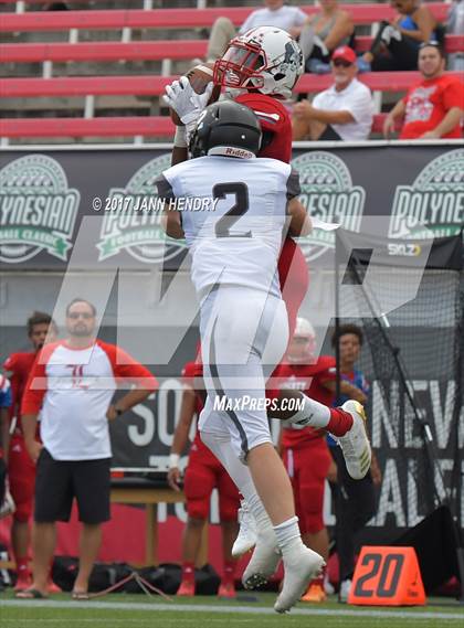 Thumbnail 1 in Alta vs. Liberty (Polynesian Football Classic) photogallery.