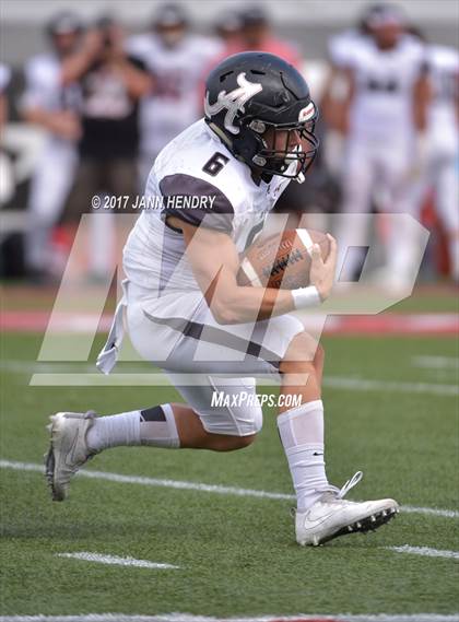 Thumbnail 3 in Alta vs. Liberty (Polynesian Football Classic) photogallery.