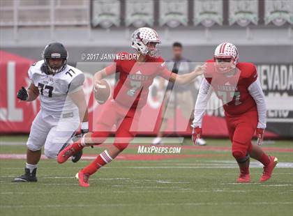 Thumbnail 3 in Alta vs. Liberty (Polynesian Football Classic) photogallery.