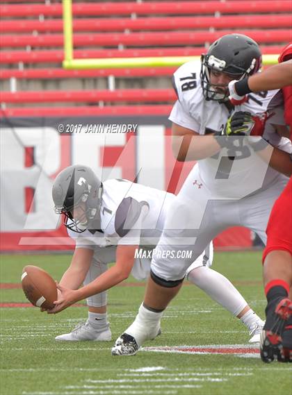 Thumbnail 3 in Alta vs. Liberty (Polynesian Football Classic) photogallery.