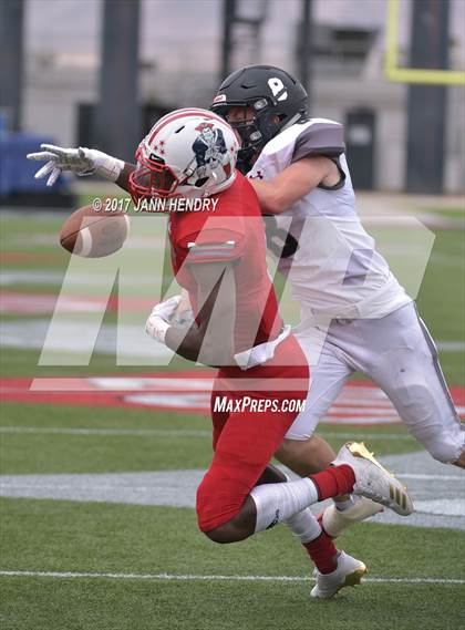 Thumbnail 1 in Alta vs. Liberty (Polynesian Football Classic) photogallery.