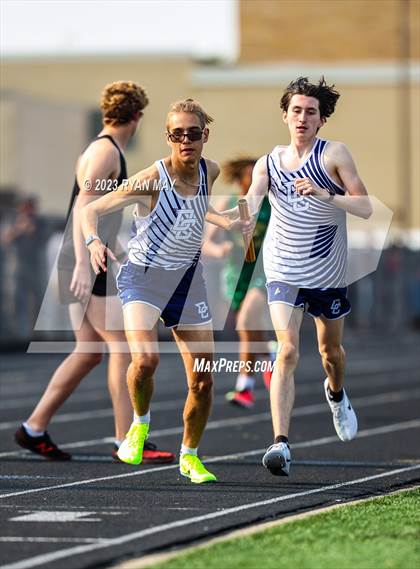 Thumbnail 1 in IHSAA Sectionals photogallery.