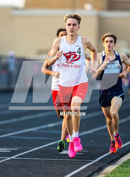 Thumbnail 1 in IHSAA Sectionals photogallery.