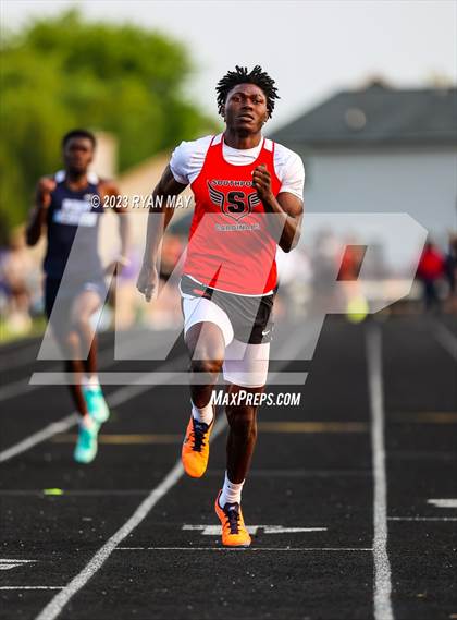 Thumbnail 1 in IHSAA Sectionals photogallery.