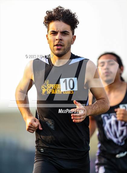 Thumbnail 2 in IHSAA Sectionals photogallery.