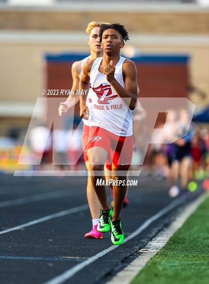 Thumbnail 2 in IHSAA Sectionals photogallery.